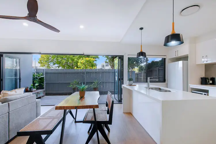 58 Dickenson Street