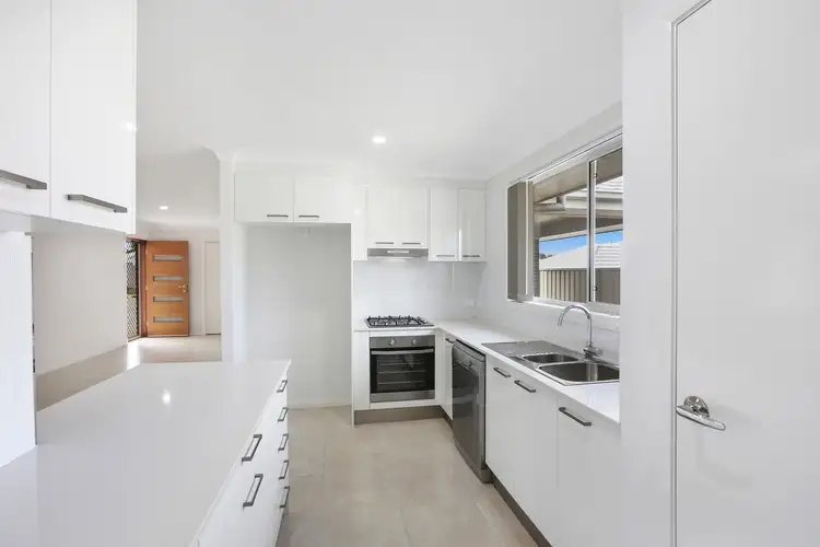 76 Blackbutt Drive