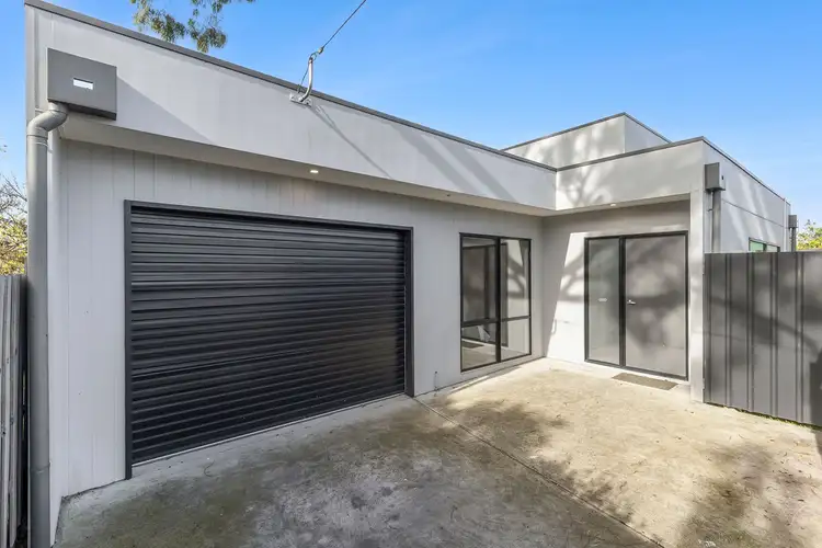 14A Bromley Street