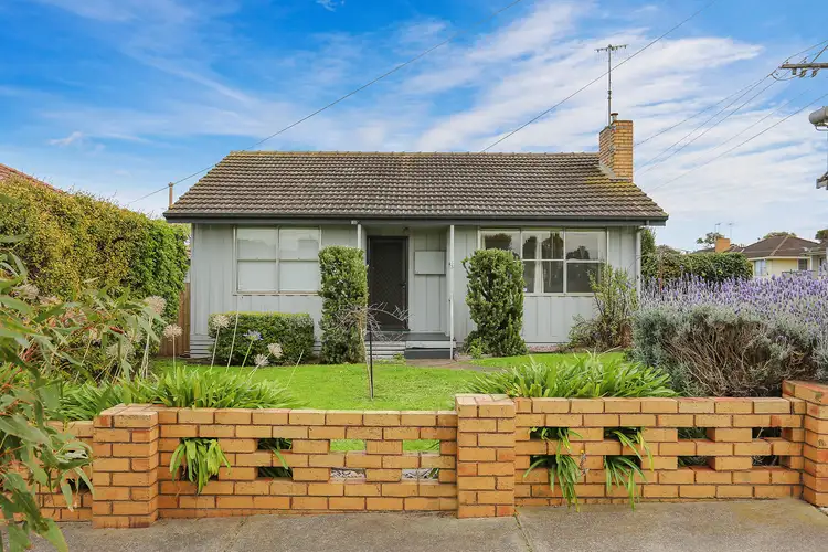 33 Laverock Road