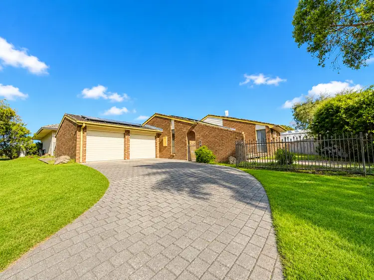 3 Simon Court