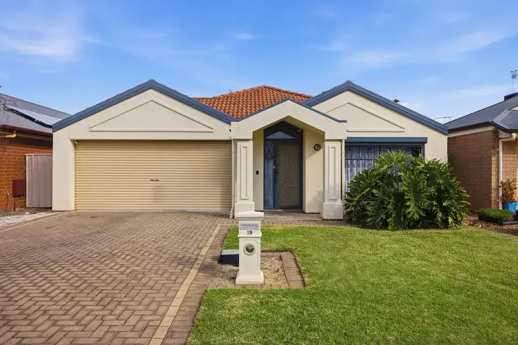 19 Bluegum Drive