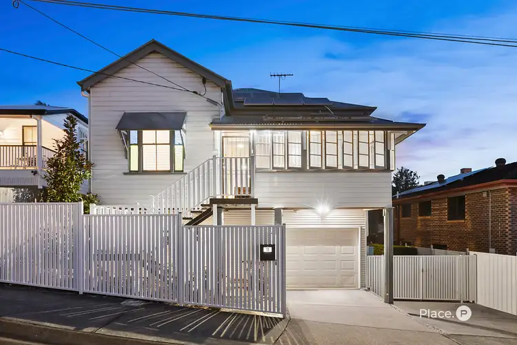 32 Baynes Street