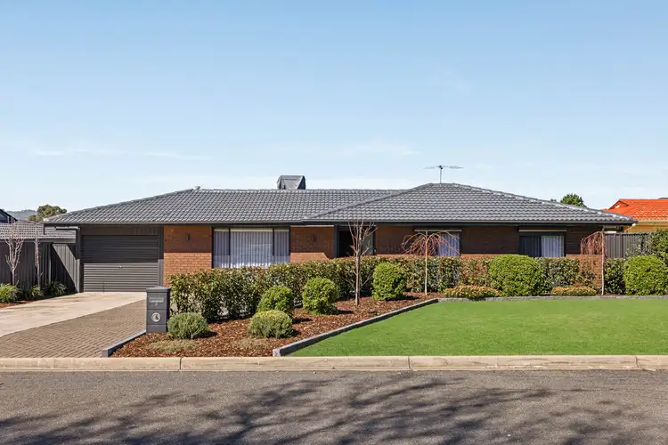 3 Arethusa Street