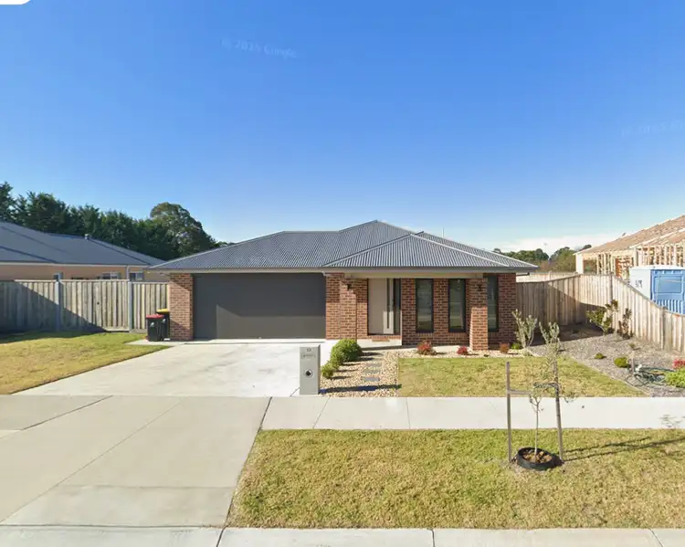 12 Barton Court