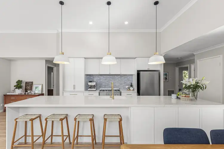 75 Merrijig Drive