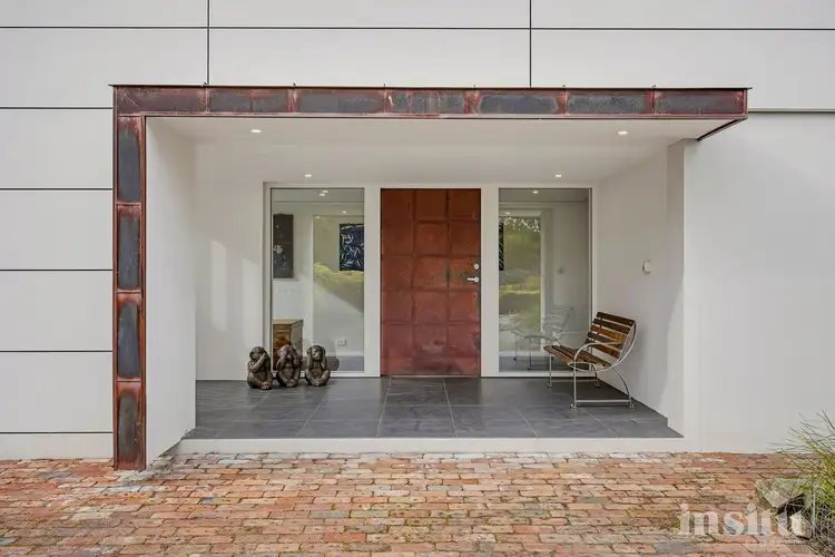 16 Rivington Close