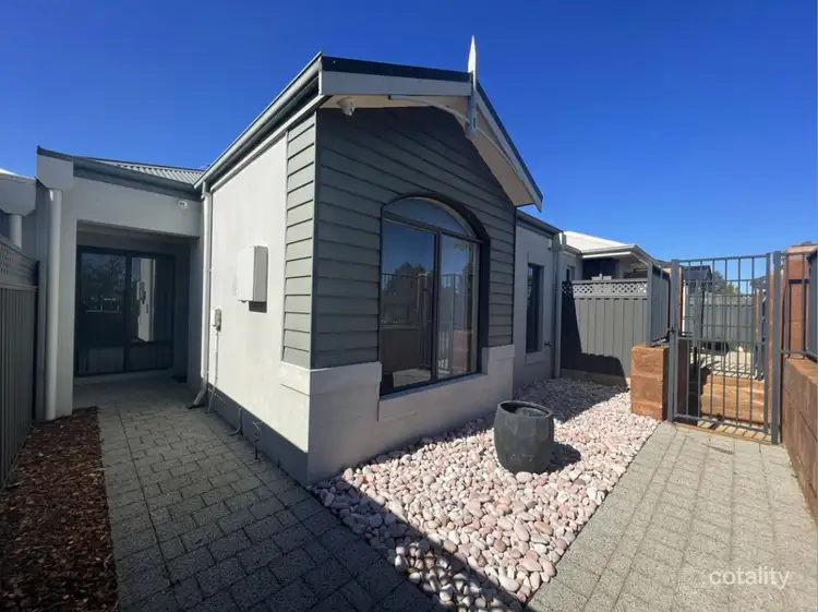 9 Olearia Alley