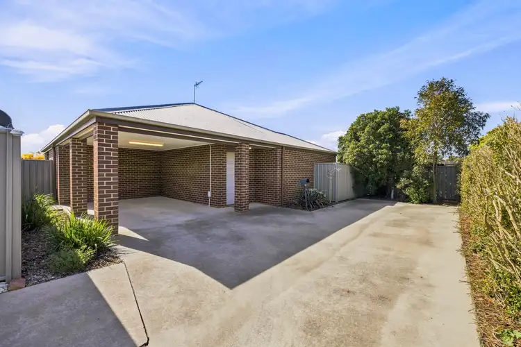6 Irwin Street