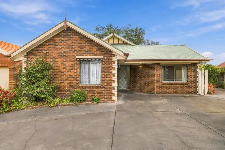 2 Sheumack Place