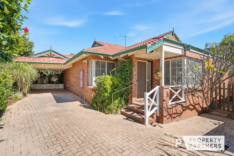 55 Langley Crescent