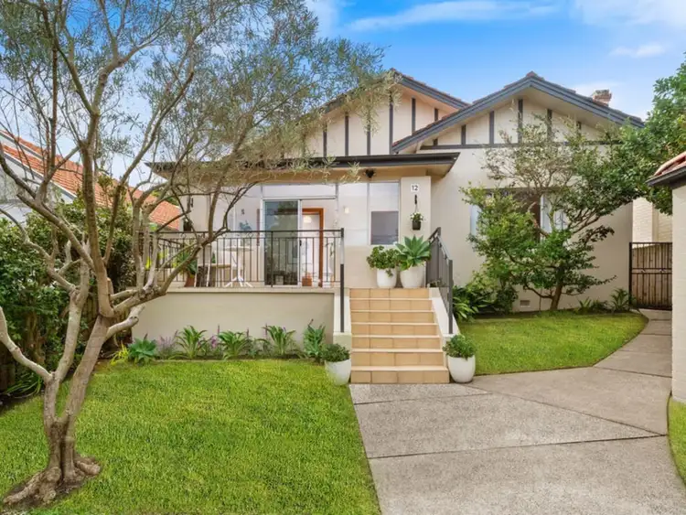 12 Montague Road
