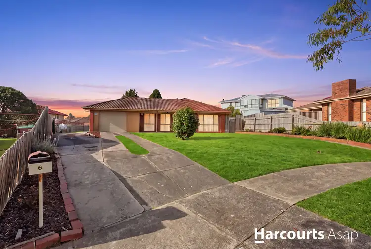 6 Reed Court