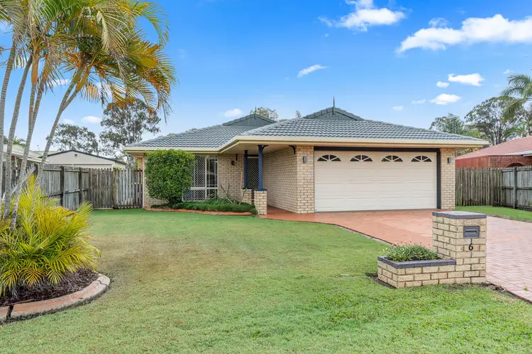 6 Forest Close
