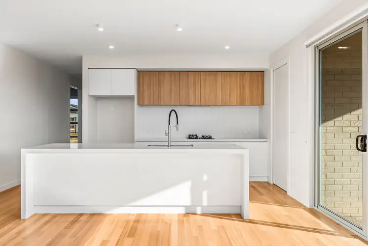 126 Oakdean Boulvard