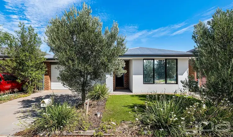 6 Guthrie Drive