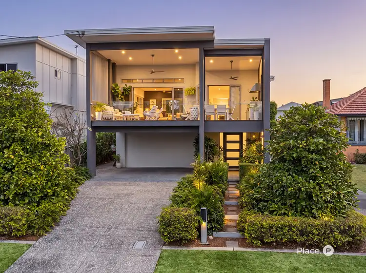 45 Waratah Avenue