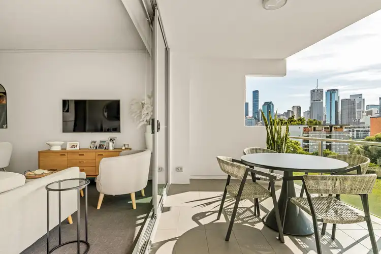 17/75 Barker Street