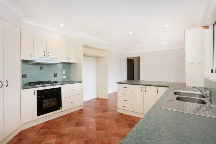 33 Warrener Street