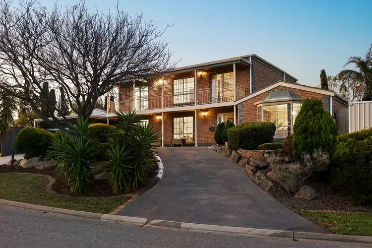 6 Stella Court