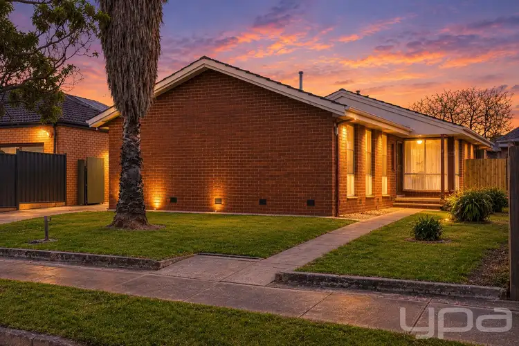 8 Pearson Crescent