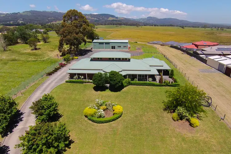 27-29 Canterbury Way, Churchill VIC 3842
