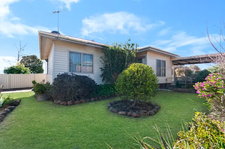 8 Tatlock Street, Hamilton VIC 3300