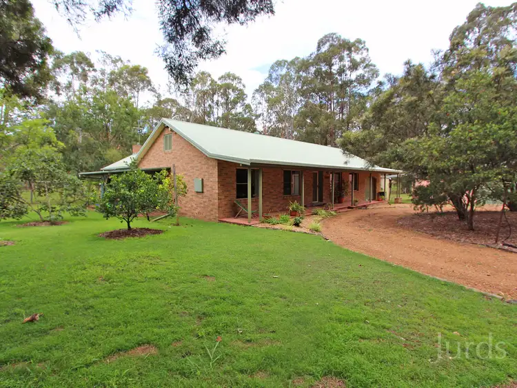 19 Brickmans Lane, Lovedale NSW 2325