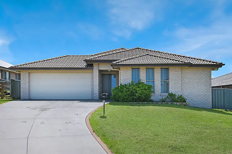 30 Vantage Circuit, Cameron Park NSW 2285