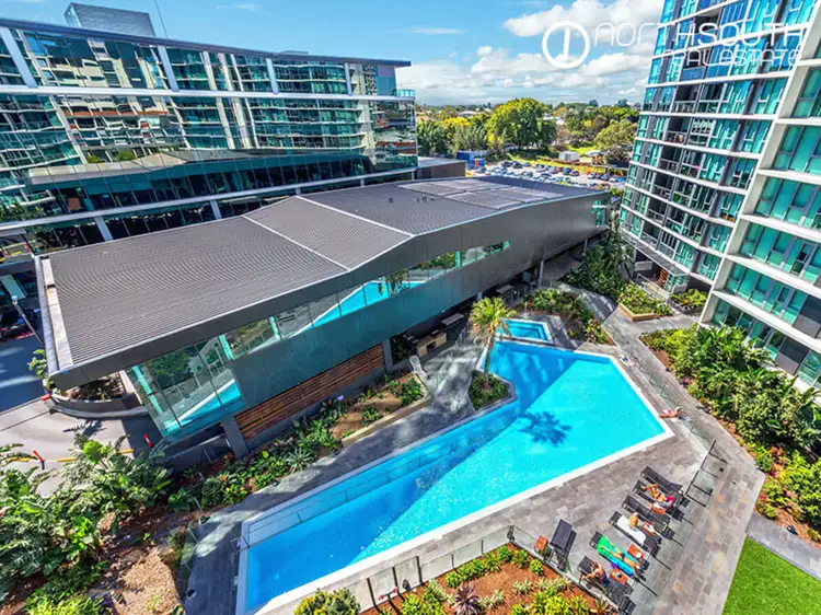8 Harbour Road, Hamilton QLD 4007