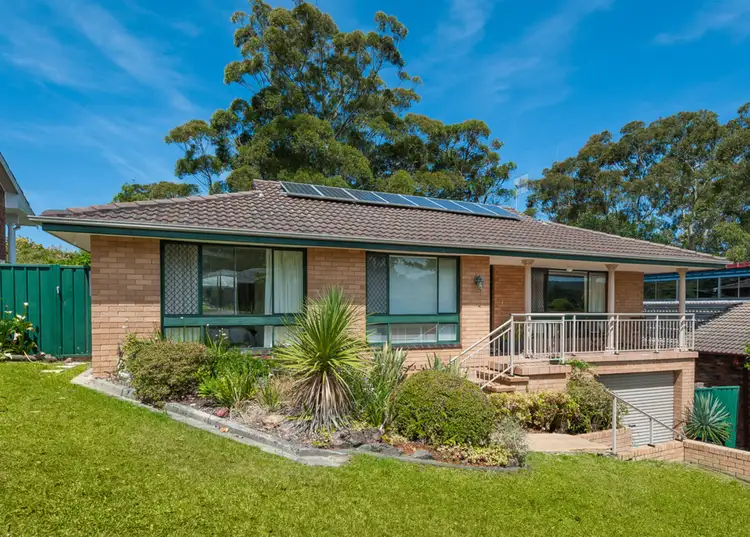 18 Weemala Crescent