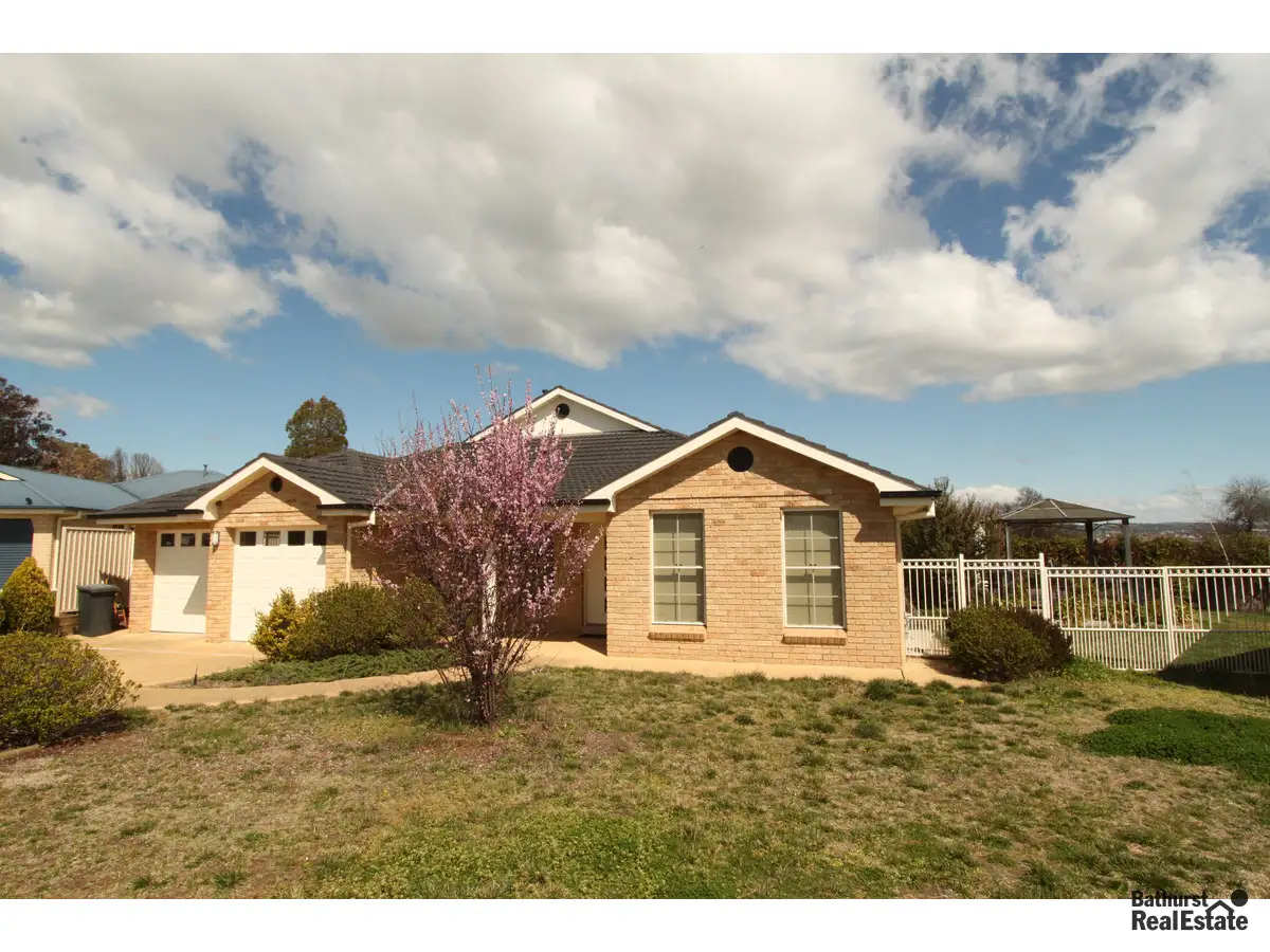 Main view of Homely house listing, 14 Walpole Close, Kelso NSW 2795