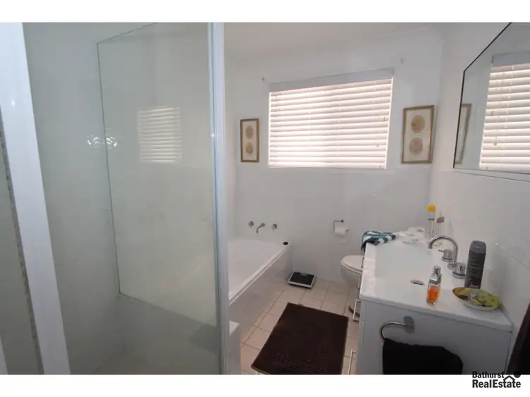 Sixth view of Homely unit listing, 2/143 Mitre Street, West Bathurst NSW 2795