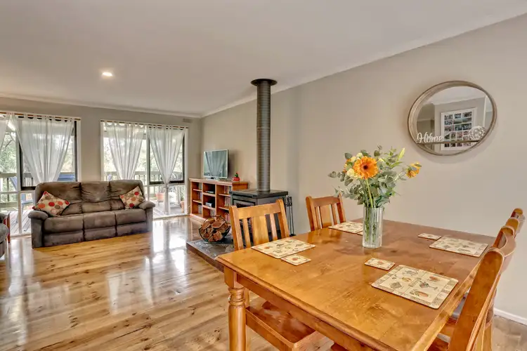 82 First Avenue, Cockatoo VIC 3781