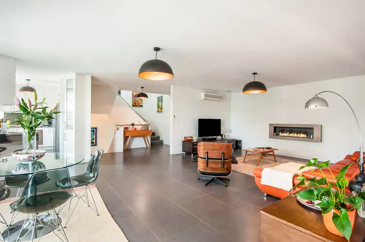Main view of Homely apartment listing, 2/40 Ocean View Drive, Wamberal NSW 2260