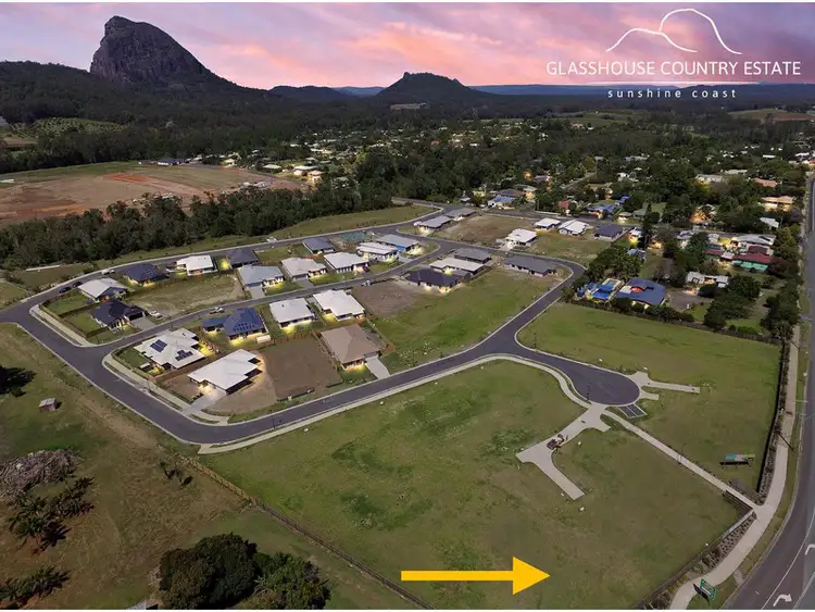 8 Rowley Close, Glass House Mountains QLD 4518