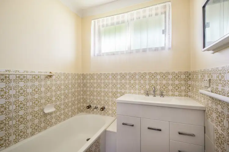 Fourth view of Homely house listing, 4 Hamilton Close, Niagara Park NSW 2250