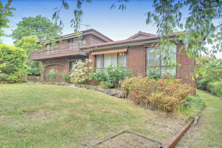 15 Bayview Road, Emerald VIC 3782