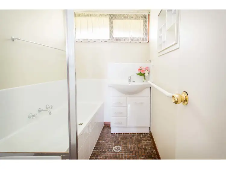 Seventh view of Homely house listing, 34 Aruma Crescent, Springdale Heights NSW 2641