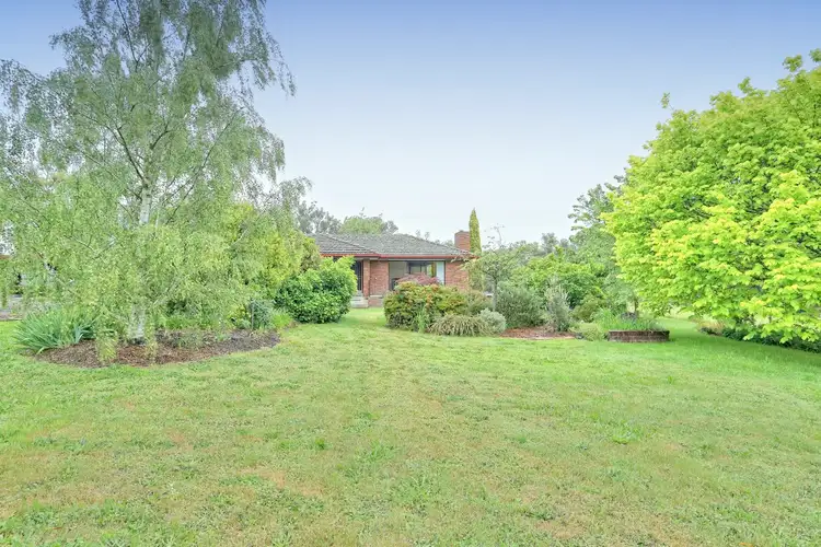 17 Coopers Road, Macclesfield VIC 3782