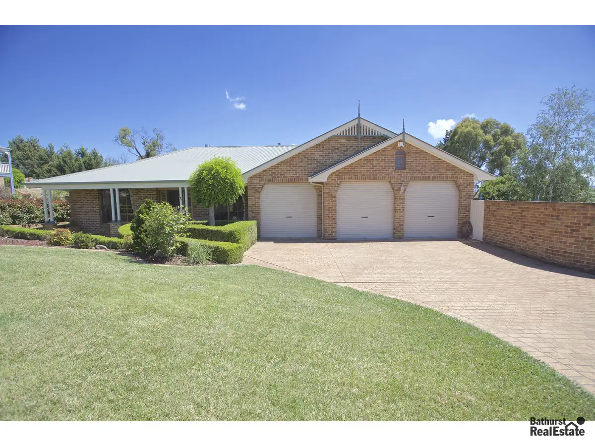 Main view of Homely house listing, 3 Dunoon Place, Bathurst NSW 2795