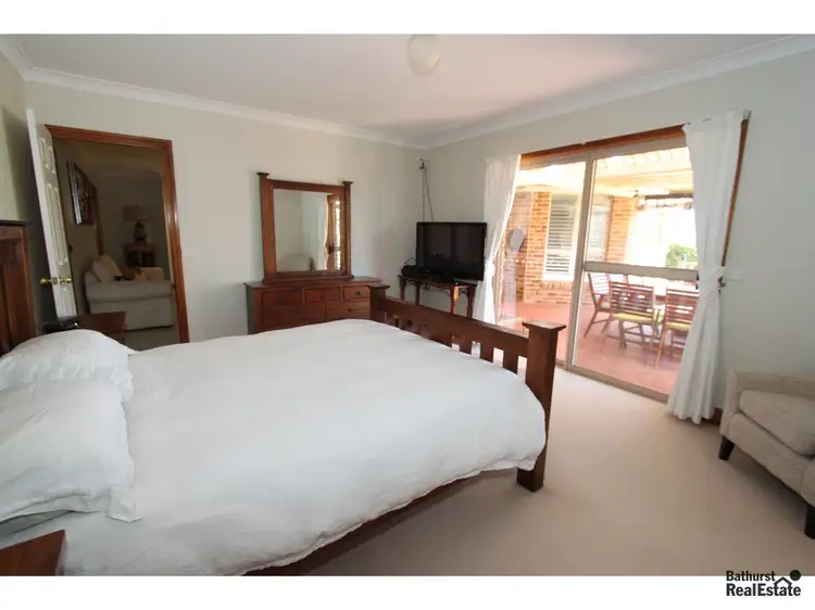 Fifth view of Homely house listing, 3 Dunoon Place, Bathurst NSW 2795