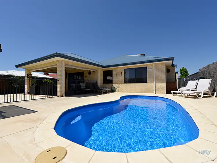 11 Brammall Bend, Aveley WA 6069