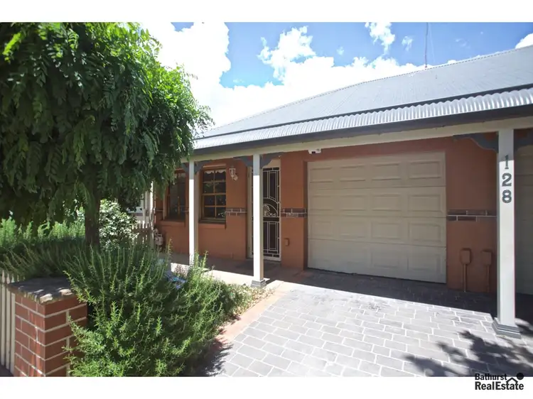 1/128 Howick Street, Bathurst NSW 2795