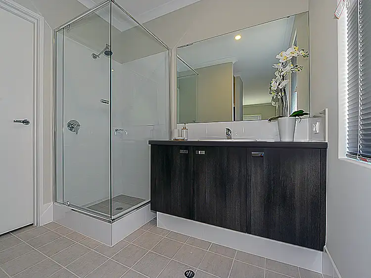 Fifth view of Homely house listing, 27 Bartley Chase, Aveley WA 6069