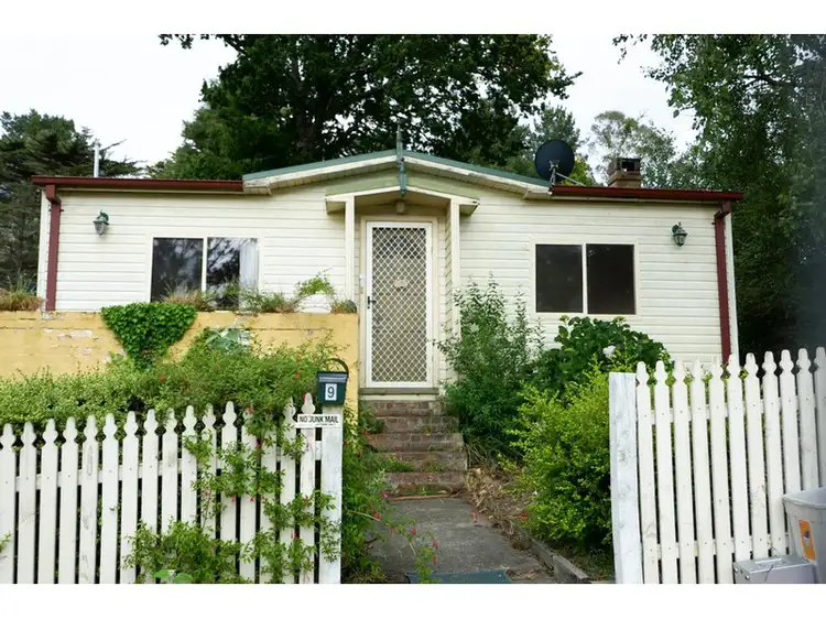 9 Camp Street