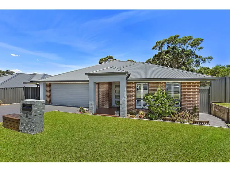 8 Oscar Drive, Chittaway Point NSW 2261