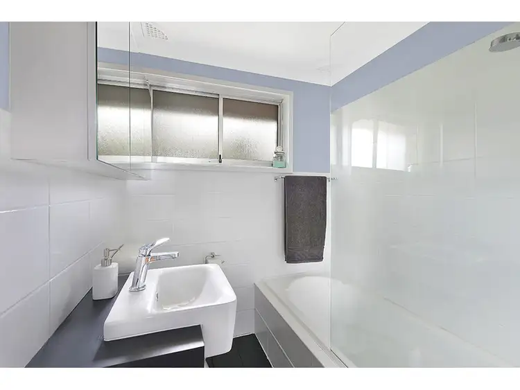 Fifth view of Homely house listing, 6 Judith Anne Drive, Berkeley Vale NSW 2261