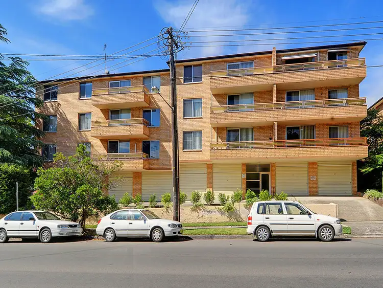 1/23-25 Sherbrook Road, Hornsby NSW 2077