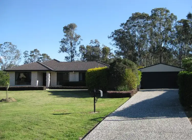 16 Pinto Place, Pine Mountain QLD 4306